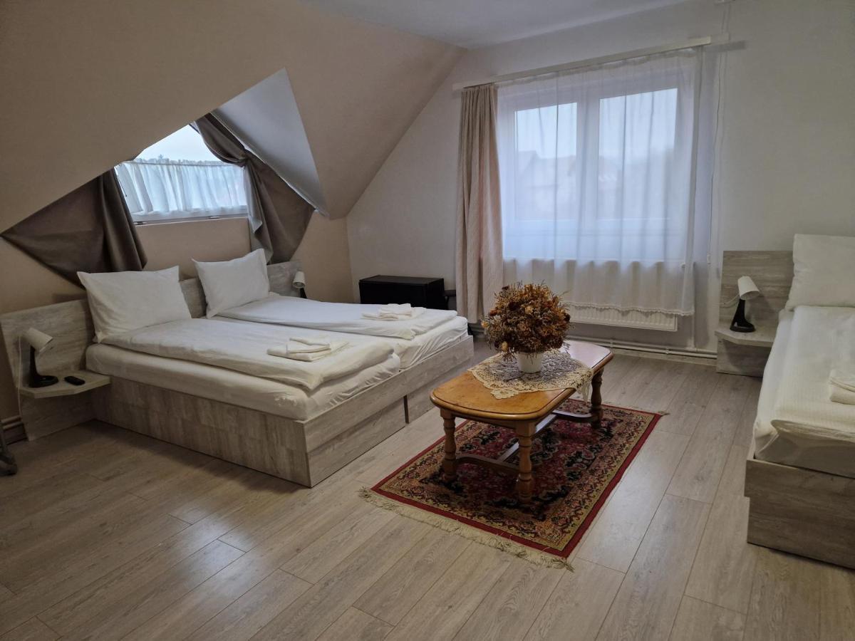 Sepsi Relax Hotel Sfantu Gheorghe  Exterior photo