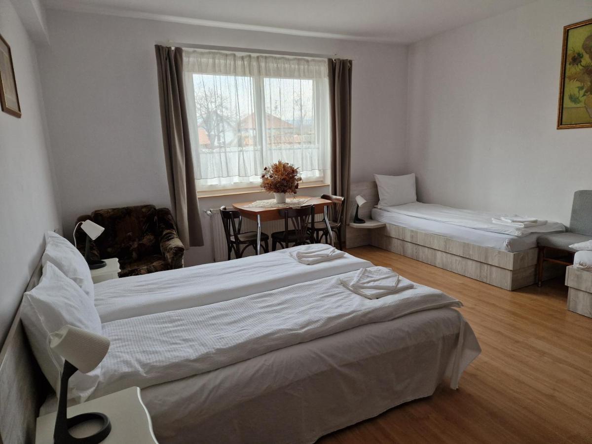 Sepsi Relax Hotel Sfantu Gheorghe  Exterior photo