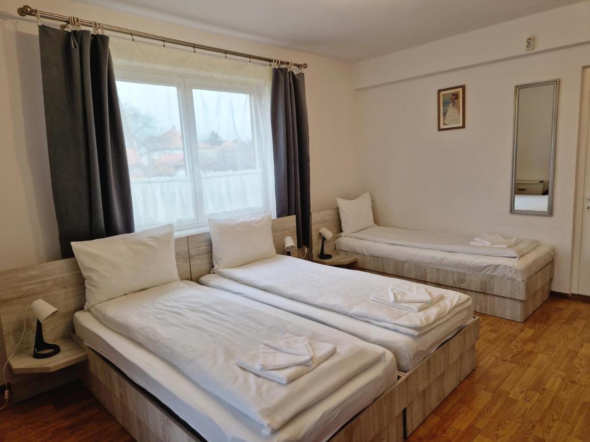 Sepsi Relax Hotel Sfantu Gheorghe  Exterior photo