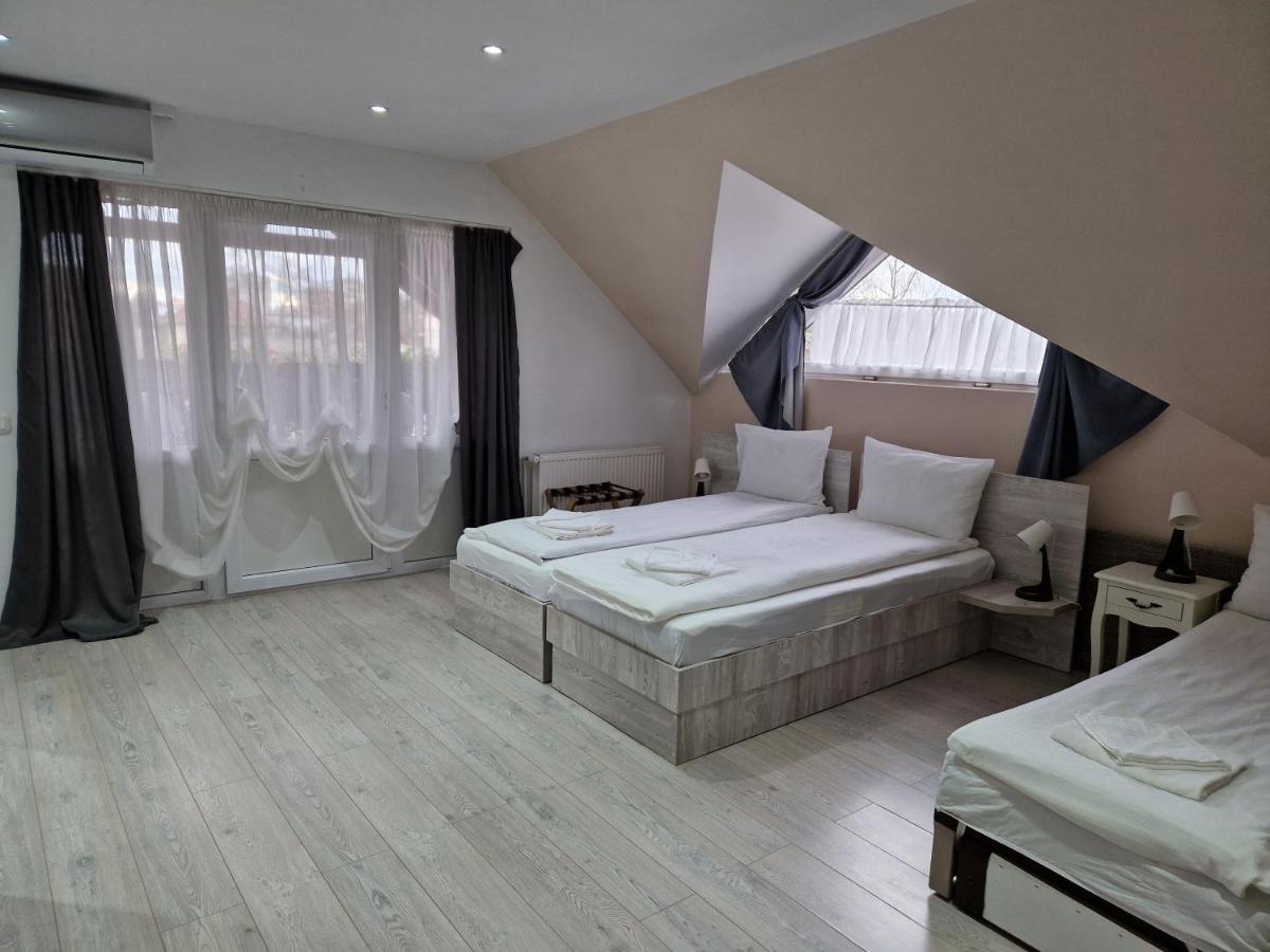 Sepsi Relax Hotel Sfantu Gheorghe  Exterior photo